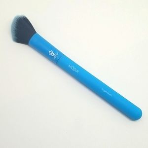Moda Angle Brush